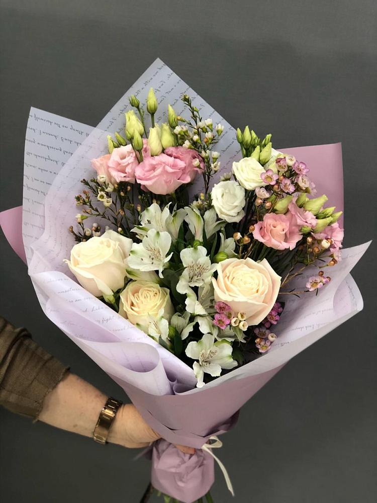 Букет цветов из: Альстромерии, Розы и Лизиантусы в Николаевке Республики Мордовия