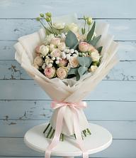 Букет цветов из:  Розы и Лизиантусы в Николаевке Республики Мордовия
