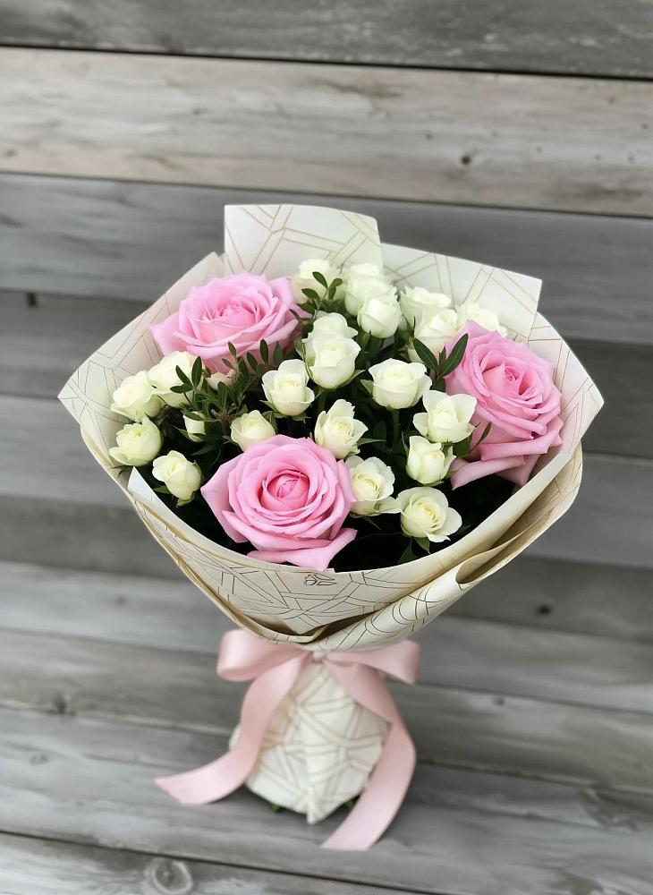 Букет цветов из: Розы в Николаевке Республики Мордовия