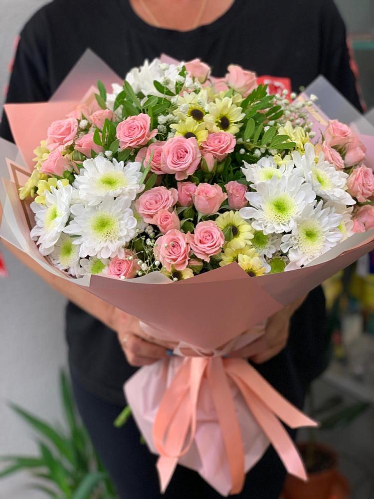 Букет цветов из: Розы и Хризантемы в Николаевке Республики Мордовия