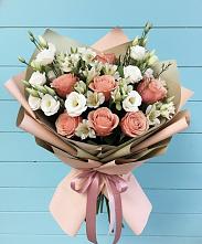 Букет цветов из:  Розы, Альстромерии и Лизиантусы в Николаевке Республики Мордовия