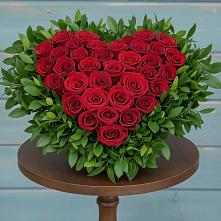 Цветочная композиция из Розы в виде сердца в Николаевке Республики Мордовия