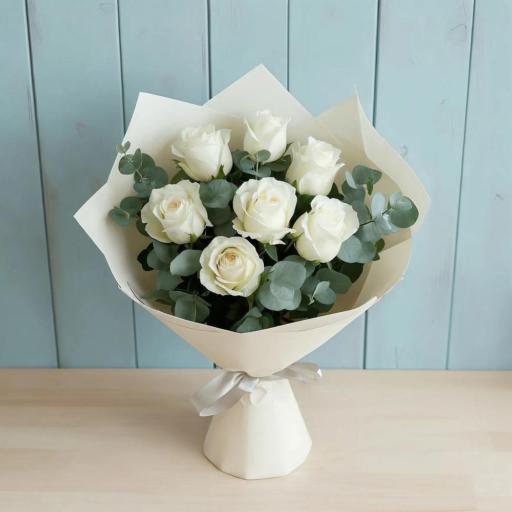 Букет Белые розы в Эвкалипте в Николаевке Республики Мордовия