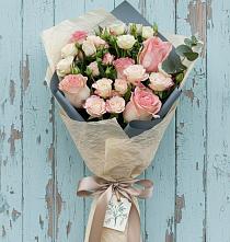 Букет цветов из:  Розы в Николаевке Республики Мордовия