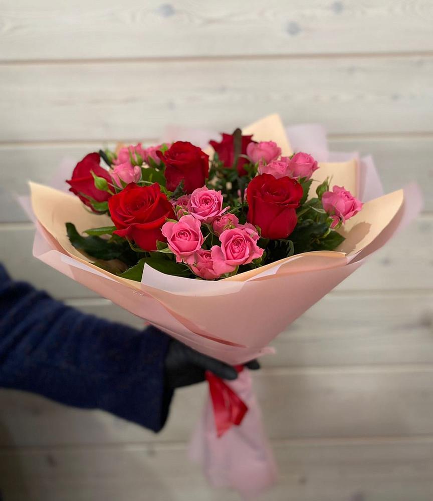 Букет цветов из: Розы в Николаевке Республики Мордовия