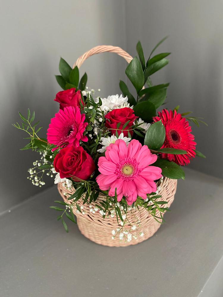 Цветочная композиция из Розы, Хризантемы и Герберы в корзине в Николаевке Республики Мордовия