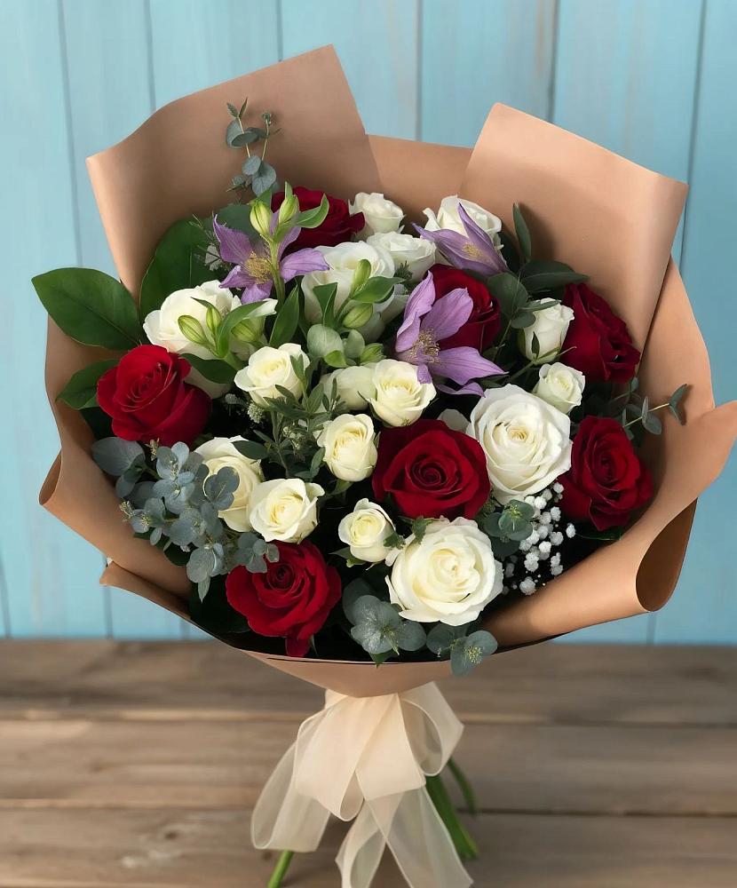 Букет цветов из: Розы и Альстромерии в Николаевке Республики Мордовия