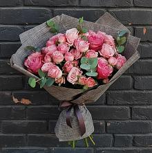 Букет цветов из:  Розы в Николаевке Республики Мордовия