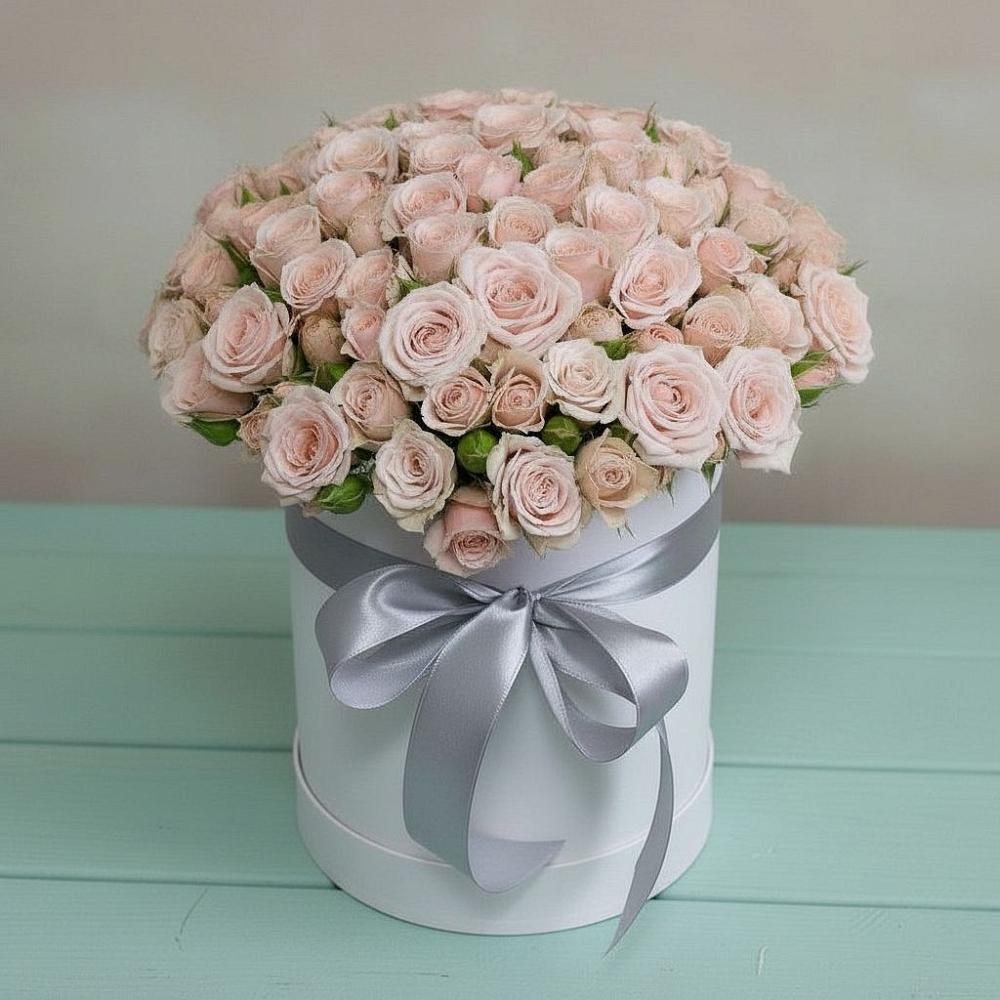 Цветочная композиция из Розы в шляпной коробке в Николаевке Республики Мордовия